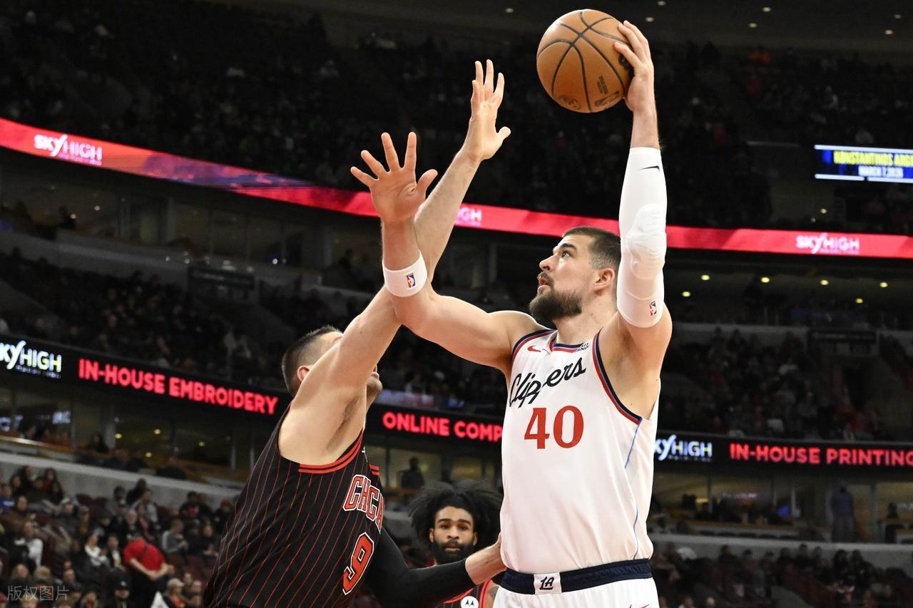 云开体育官网-21分大逆转失败！哈登空砍24+5+6！科林斯爆发，公牛三分投死快船